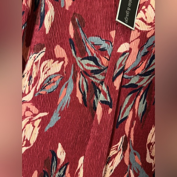 Cable&Gauge| floral boho top - Picture 2 of 4